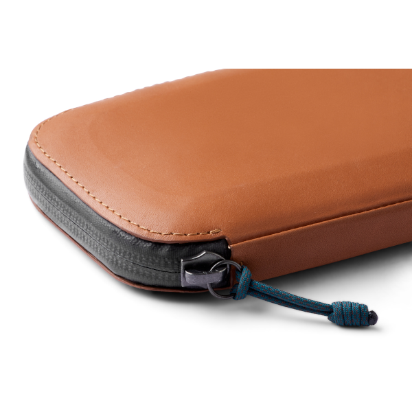 Bellroy Venture Phone Pocket (bronze)