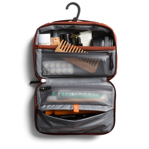 Bellroy Hanging Toiletry Kit (clay)