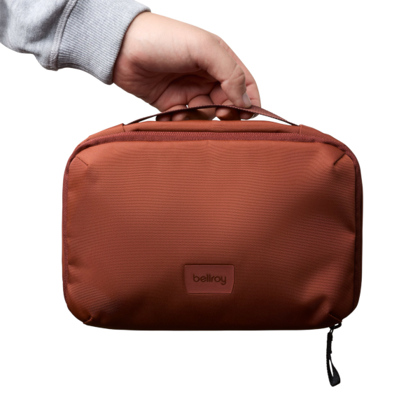 Bellroy Hanging Toiletry Kit (clay)