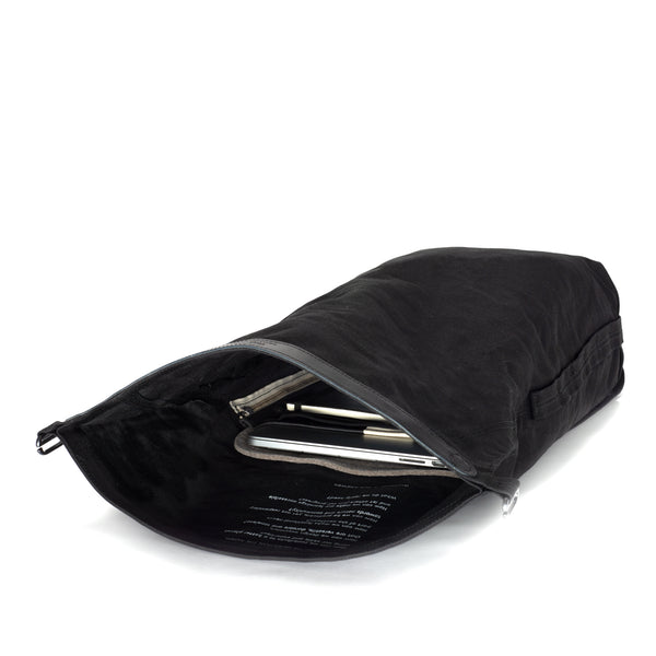 Qwstion Roll Pack (all black)