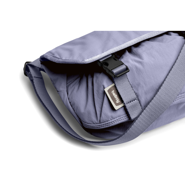 Bellroy Cinch Mini Messenger 6L (lilac haze)