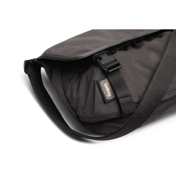 Bellroy Cinch Mini Messenger 6L (charcoal)