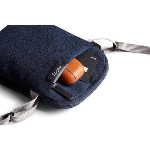 Bellroy City Pouch (navy)