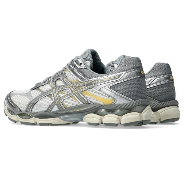 ASICS Gel-Cumulus 16 (cream/clay grey)