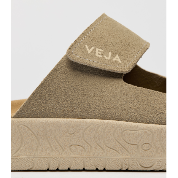 VEJA Etna Suede (taupe almond)