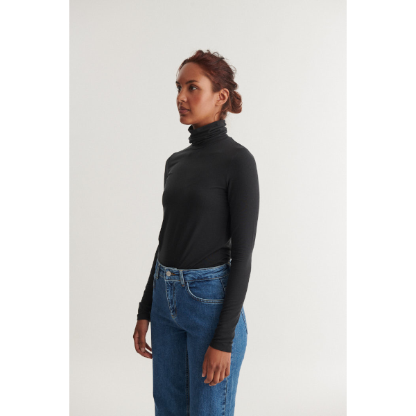 Basic Apparel Joline T-Neck (black)