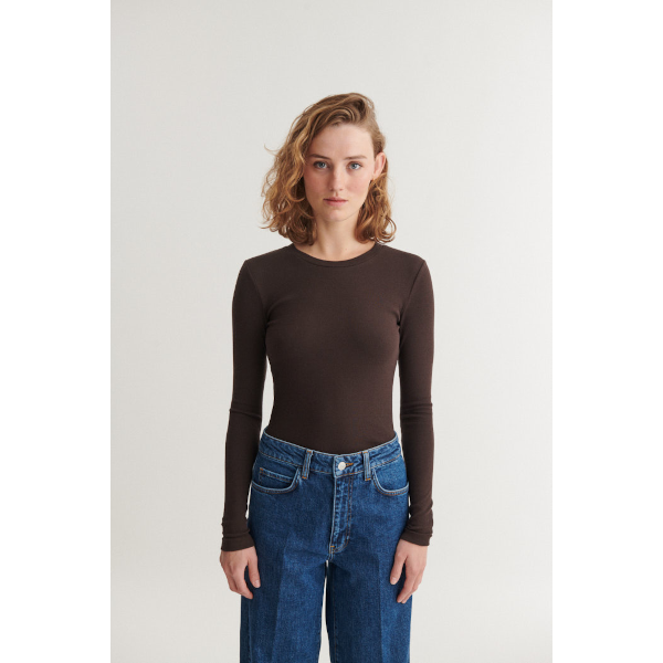 Basic Apparel Ludmilla LS Tee (chocolate torte)