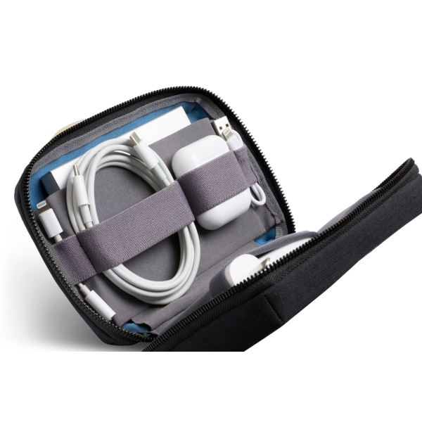 Bellroy Tech Kit Compact (black)