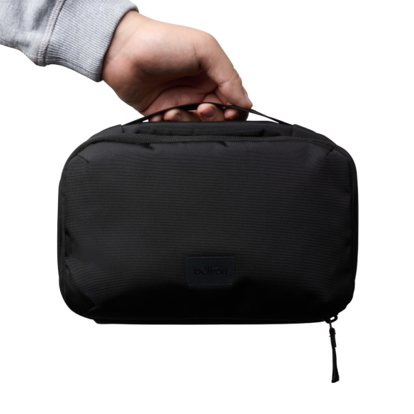 Bellroy Hanging Toiletry Kit (black)