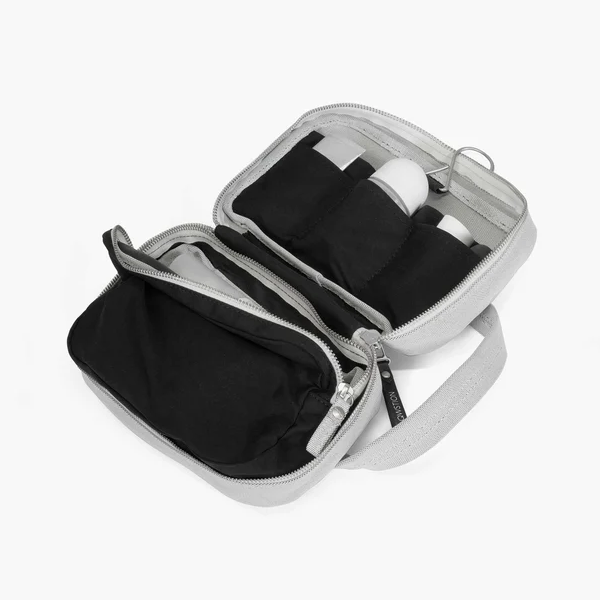 Qwstion Bananatex Toiletry Kit (gravel)