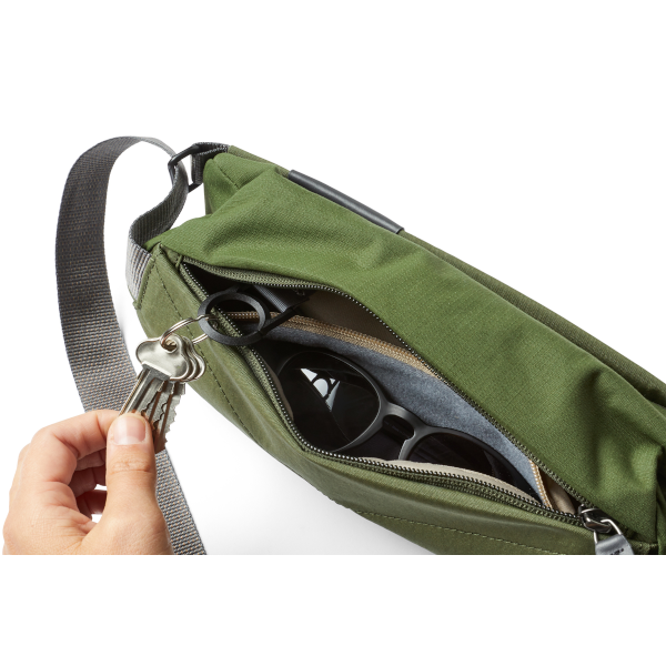 Bellroy Sling Bag Mini (ranger green) – paranoia.ch